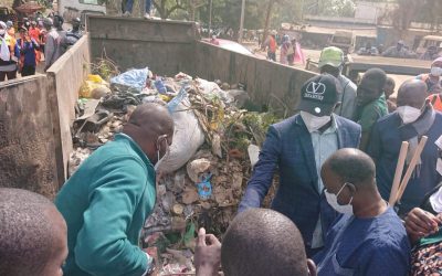 Opération de désencombrement des grandes artères de la Commune de Thiès-Est par le Maire (Me Ousmane DIAGNE) et les populations…